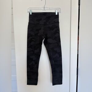LULULEMON Wunder Under High Rise Crop 23" sz 6